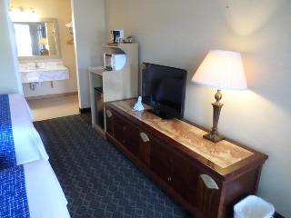 Travelodge By Wyndham Ogallala Bagian luar foto